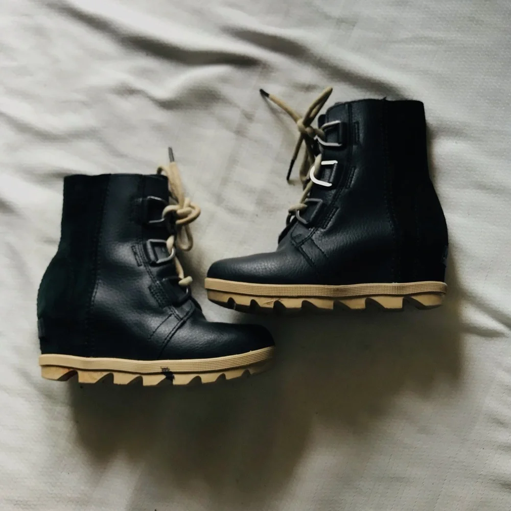 Sorel Kids Black Leather Boots